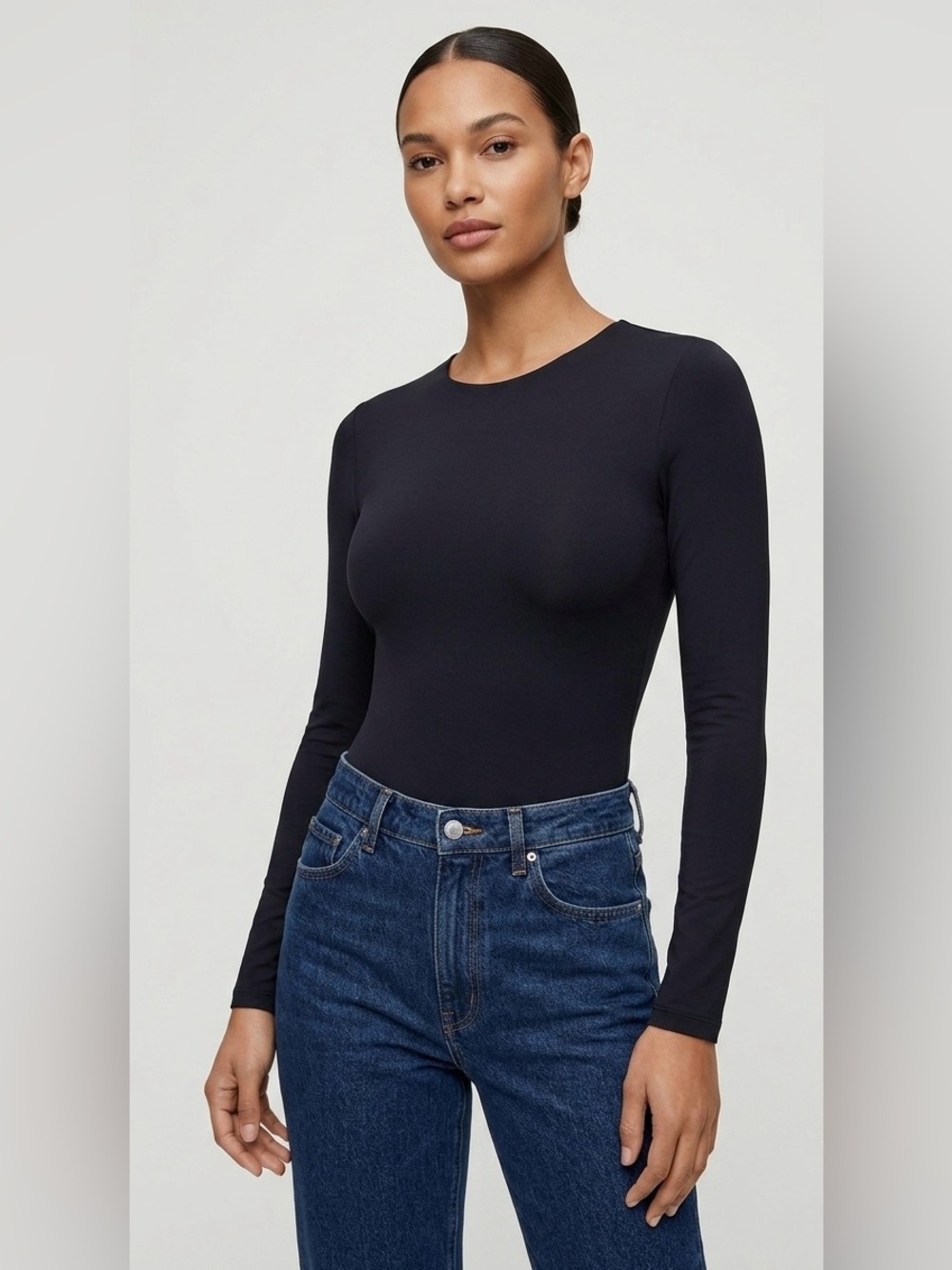 Aritzia Babaton Contour Long Sleeve scoop neck Bodysuit – Black size S